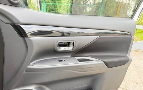 Mitsubishi Outlander III рестайлинг 3, 2022 год, 1 593 000 рублей, 21 фотография