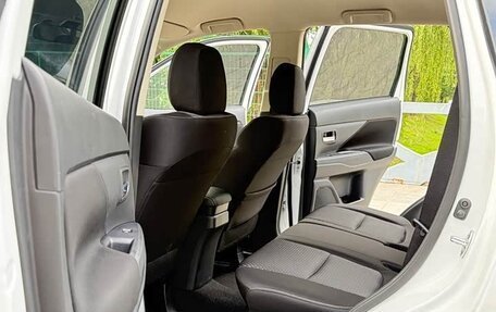 Mitsubishi Outlander III рестайлинг 3, 2022 год, 1 593 000 рублей, 23 фотография