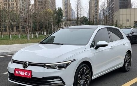 Volkswagen Golf VIII, 2023 год, 1 560 777 рублей, 1 фотография