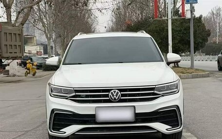 Volkswagen Tiguan II, 2025 год, 3 665 026 рублей, 2 фотография