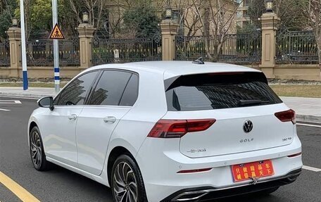 Volkswagen Golf VIII, 2023 год, 1 560 777 рублей, 4 фотография