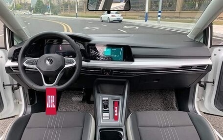 Volkswagen Golf VIII, 2023 год, 1 560 777 рублей, 5 фотография