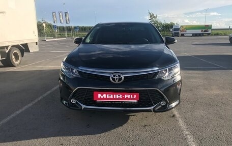 Toyota Camry, 2018 год, 2 690 000 рублей, 2 фотография