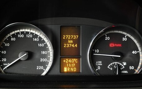 Mercedes-Benz Viano, 2011 год, 1 845 000 рублей, 17 фотография