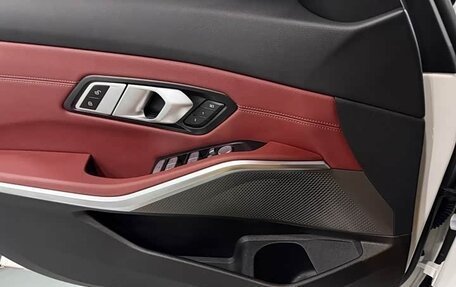 BMW 3 серия, 2024 год, 2 900 000 рублей, 12 фотография
