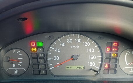 Nissan Bluebird Sylphy II, 2002 год, 300 000 рублей, 10 фотография