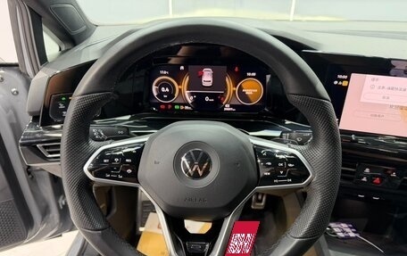 Volkswagen Golf VIII, 2022 год, 1 950 000 рублей, 9 фотография