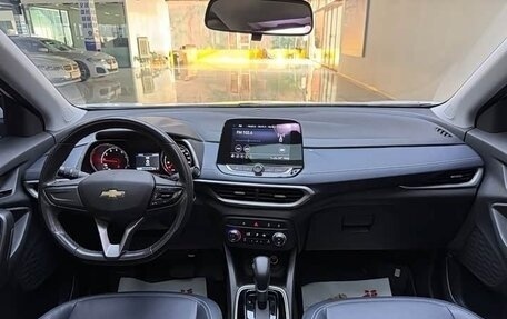 Chevrolet Trax, 2023 год, 1 280 000 рублей, 5 фотография
