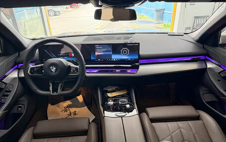 BMW 5 серия, 2024 год, 5 502 454 рублей, 10 фотография