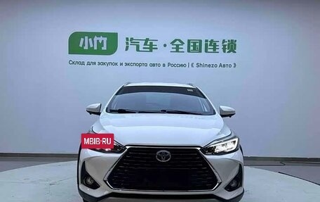 Toyota Yaris, 2022 год, 1 300 000 рублей, 9 фотография