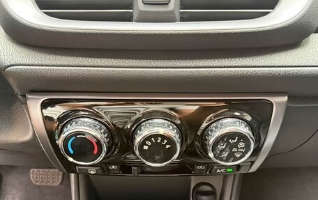 Toyota Yaris, 2022 год, 1 450 000 рублей, 12 фотография