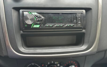 Renault Logan II, 2015 год, 535 000 рублей, 11 фотография