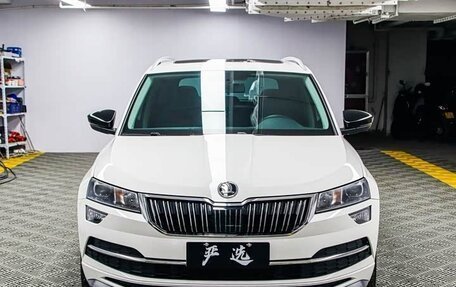 Skoda Karoq I, 2022 год, 1 980 000 рублей, 2 фотография