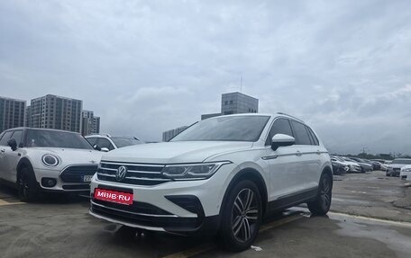 Volkswagen Tiguan II, 2023 год, 3 881 000 рублей, 1 фотография