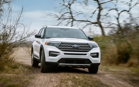 Ford Explorer VI, 2022 год, 4 000 000 рублей, 3 фотография