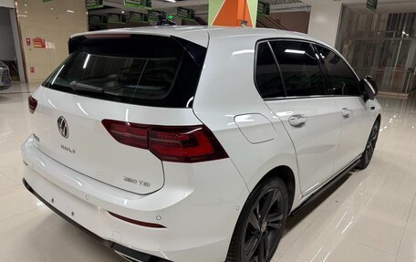 Volkswagen Golf VIII, 2022 год, 1 950 000 рублей, 5 фотография