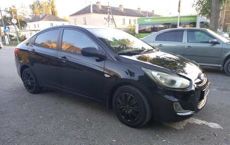 Hyundai Solaris II рестайлинг, 2012 год, 640 000 рублей, 2 фотография