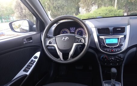 Hyundai Solaris II рестайлинг, 2012 год, 640 000 рублей, 13 фотография