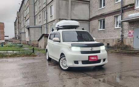 Toyota bB II рестайлинг, 2010 год, 800 000 рублей, 1 фотография