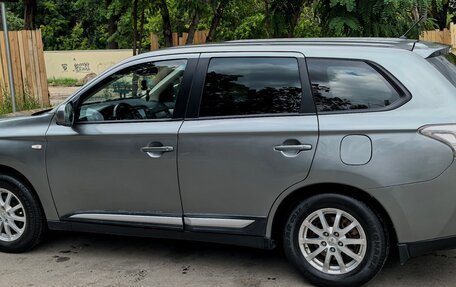Mitsubishi Outlander III рестайлинг 3, 2012 год, 990 000 рублей, 2 фотография