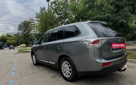 Mitsubishi Outlander III рестайлинг 3, 2012 год, 990 000 рублей, 6 фотография