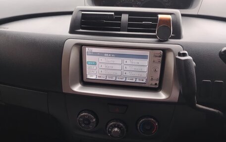 Toyota bB II рестайлинг, 2010 год, 800 000 рублей, 15 фотография