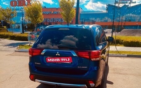 Mitsubishi Outlander III рестайлинг 3, 2015 год, 1 650 000 рублей, 4 фотография