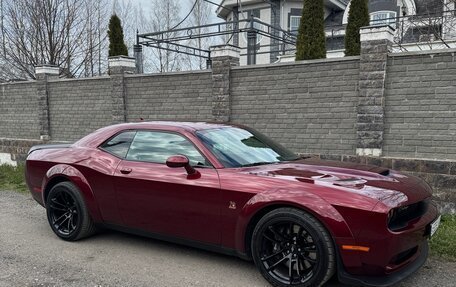 Dodge Challenger III рестайлинг 2, 2020 год, 7 500 000 рублей, 1 фотография