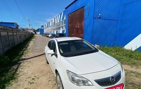 Opel Astra J, 2011 год, 540 000 рублей, 1 фотография
