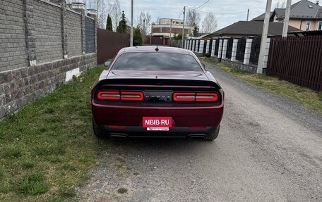 Dodge Challenger III рестайлинг 2, 2020 год, 7 500 000 рублей, 7 фотография