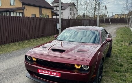 Dodge Challenger III рестайлинг 2, 2020 год, 7 500 000 рублей, 5 фотография