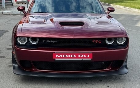 Dodge Challenger III рестайлинг 2, 2020 год, 7 500 000 рублей, 9 фотография