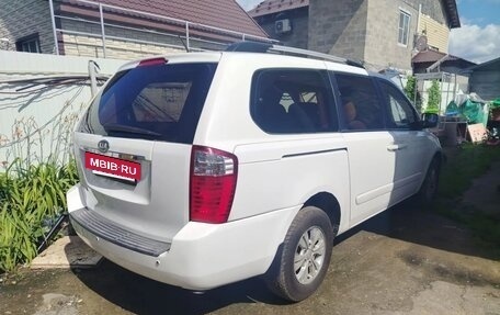 KIA Carnival III, 2010 год, 1 490 000 рублей, 2 фотография