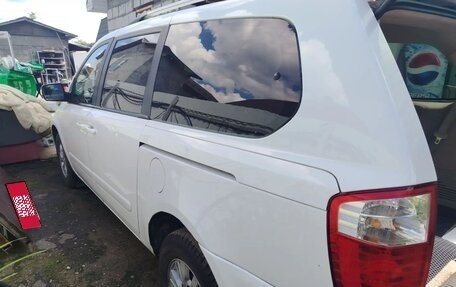 KIA Carnival III, 2010 год, 1 490 000 рублей, 3 фотография