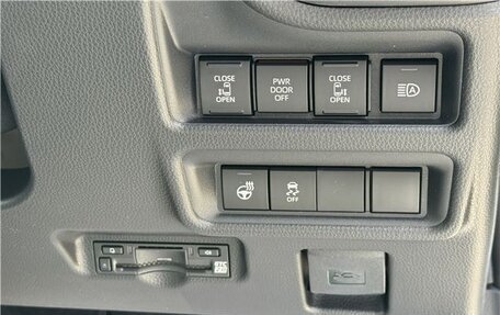 Toyota Sienta, 2026 год, 2 300 000 рублей, 12 фотография