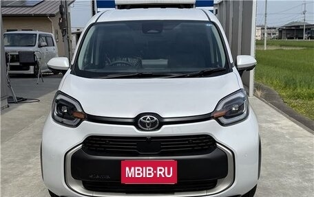 Toyota Sienta, 2026 год, 2 300 000 рублей, 3 фотография