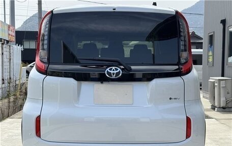 Toyota Sienta, 2026 год, 2 300 000 рублей, 28 фотография
