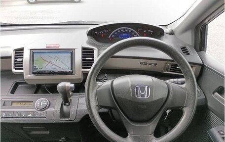 Honda Freed I, 2012 год, 850 000 рублей, 11 фотография