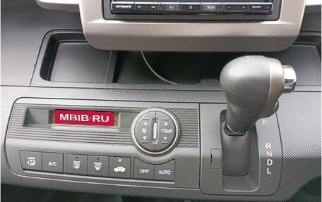 Honda Freed I, 2012 год, 850 000 рублей, 22 фотография