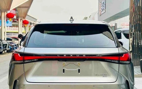 Lexus RX IV рестайлинг, 2025 год, 5 550 000 рублей, 4 фотография