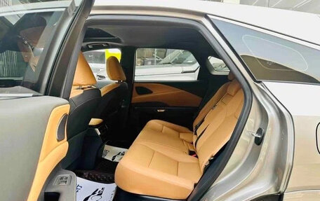 Lexus RX IV рестайлинг, 2025 год, 5 550 000 рублей, 6 фотография