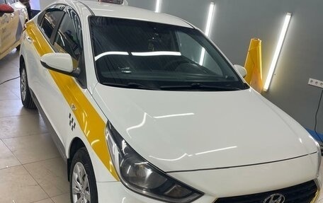 Hyundai Solaris II рестайлинг, 2018 год, 899 000 рублей, 1 фотография