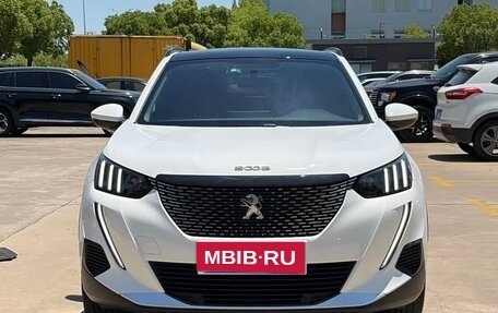 Peugeot 2008 II, 2022 год, 1 220 000 рублей, 2 фотография