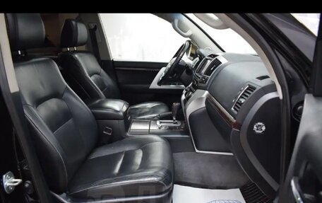 Toyota Land Cruiser 200, 2013 год, 4 590 000 рублей, 13 фотография