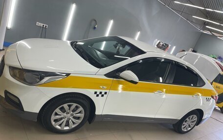 Hyundai Solaris II рестайлинг, 2018 год, 899 000 рублей, 2 фотография