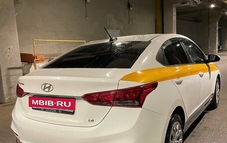 Hyundai Solaris II рестайлинг, 2018 год, 899 000 рублей, 5 фотография