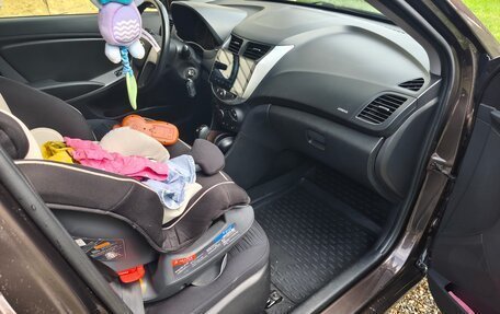 Hyundai Solaris II рестайлинг, 2014 год, 1 100 000 рублей, 17 фотография