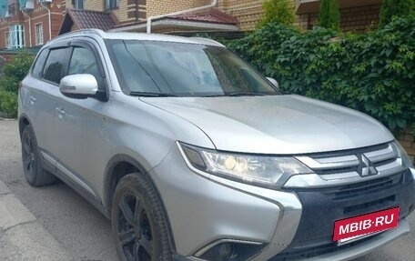 Mitsubishi Outlander III рестайлинг 3, 2015 год, 1 450 000 рублей, 4 фотография