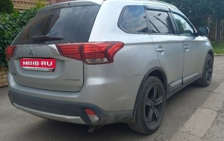 Mitsubishi Outlander III рестайлинг 3, 2015 год, 1 450 000 рублей, 6 фотография