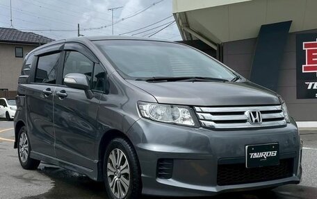 Honda Freed I, 2012 год, 790 000 рублей, 3 фотография